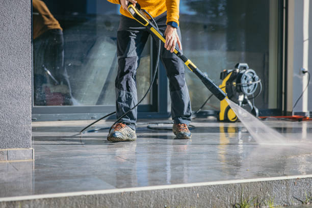 Best Concrete Pressure Washing  in Swisher, IA